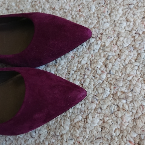 The STUART POWER BLOCK pump heels in rich burgundy size 6M - Picture 8 of 15